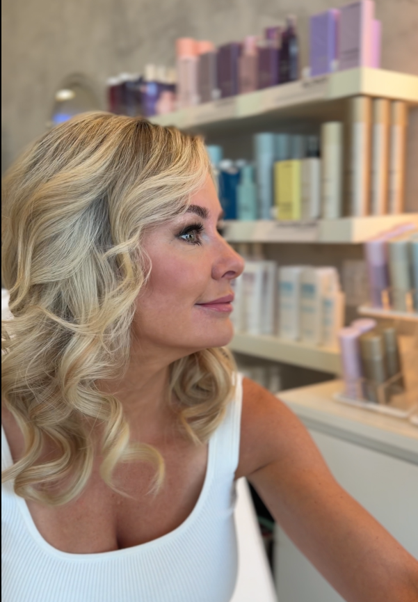 Woman wearing sophisticated natural glam makeup at Roza Glam in Irvine